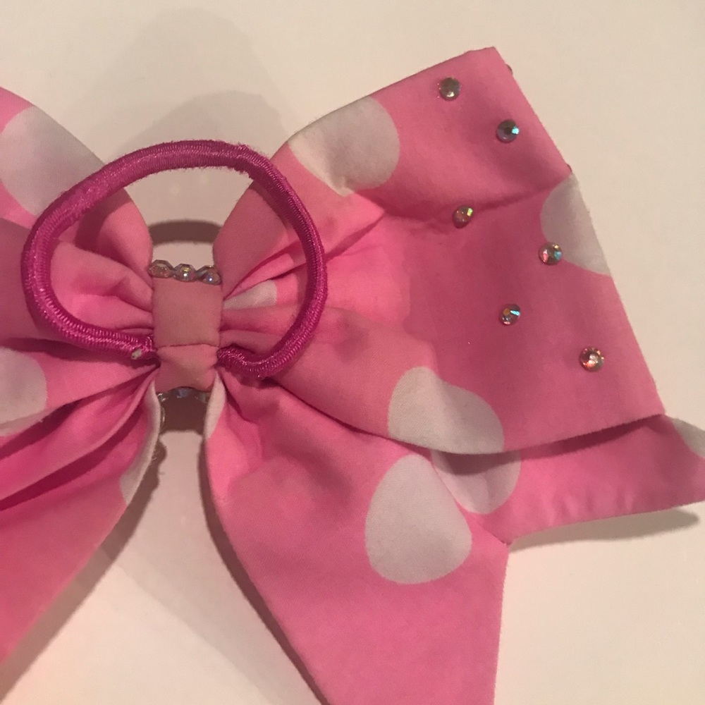 The DOLLY cheer bow - Picture 3 of 3